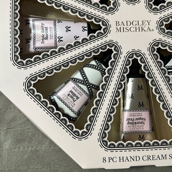 Badgley Mischka 8 pc Pamper Hand Cream Collection Gift Pack for Her - Picture 4 of 10